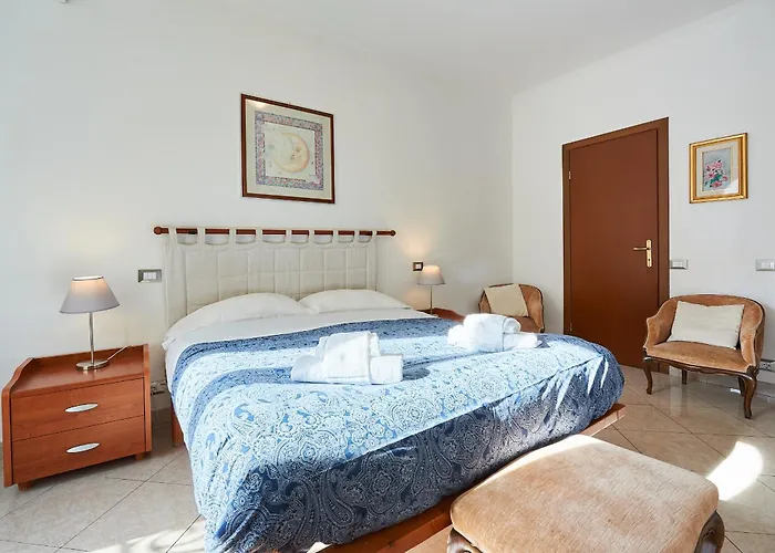 Close To The Spanish Steps, Wifi, Air Cond, 2 Bedrooms בית נופש רומא