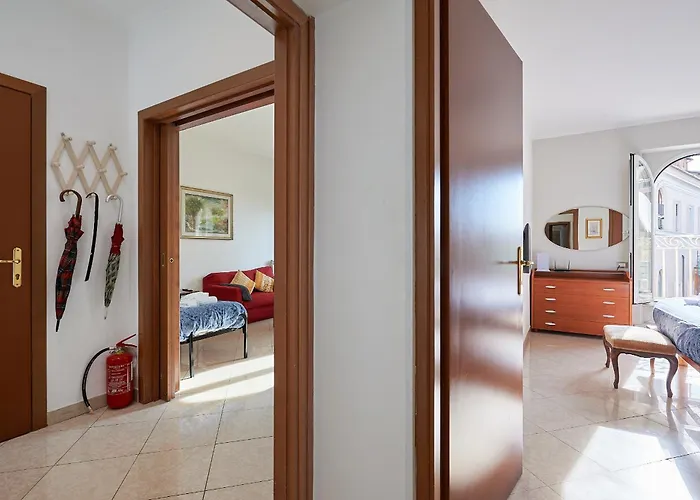 Close To The Spanish Steps, Wifi, Air Cond, 2 Bedrooms רומא